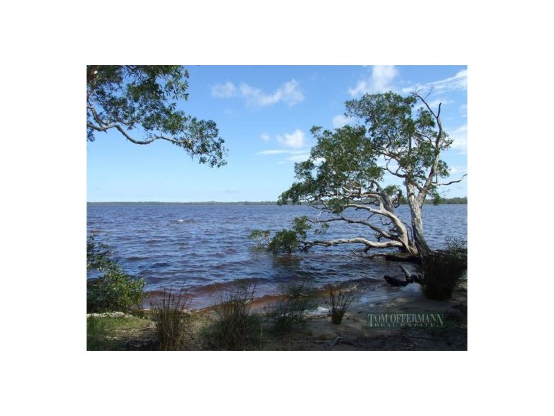 1 Lake Weyba Drive, Doonan QLD 4562