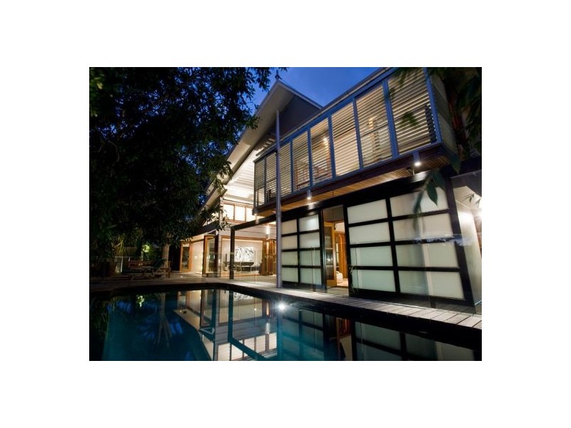 16 Noosa Parade, Noosa Heads QLD 4567