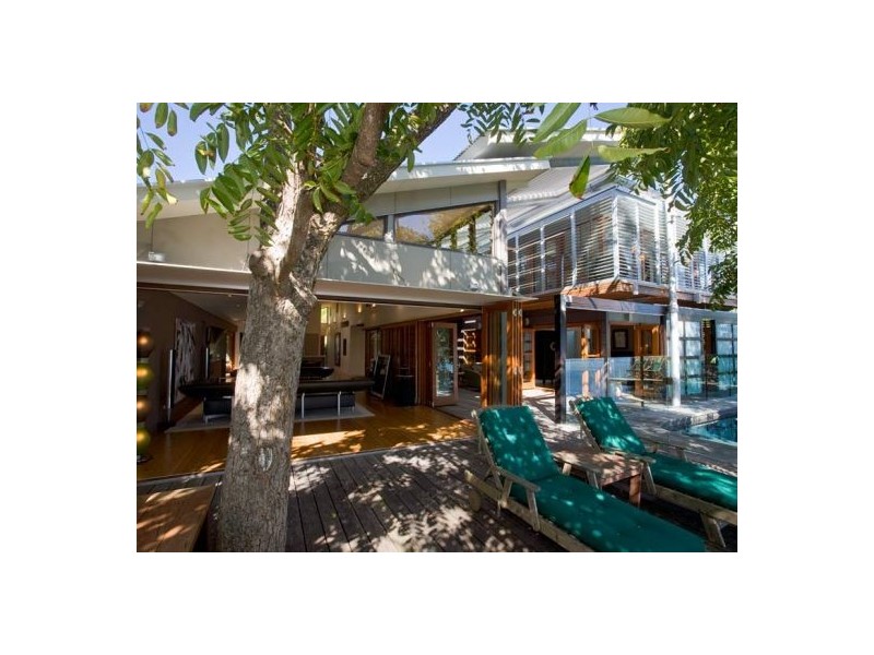 16 Noosa Parade, Noosa Heads QLD 4567