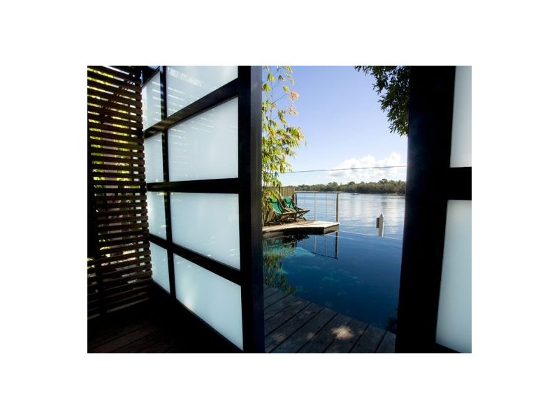 16 Noosa Parade, Noosa Heads QLD 4567