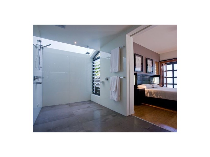 16 Noosa Parade, Noosa Heads QLD 4567