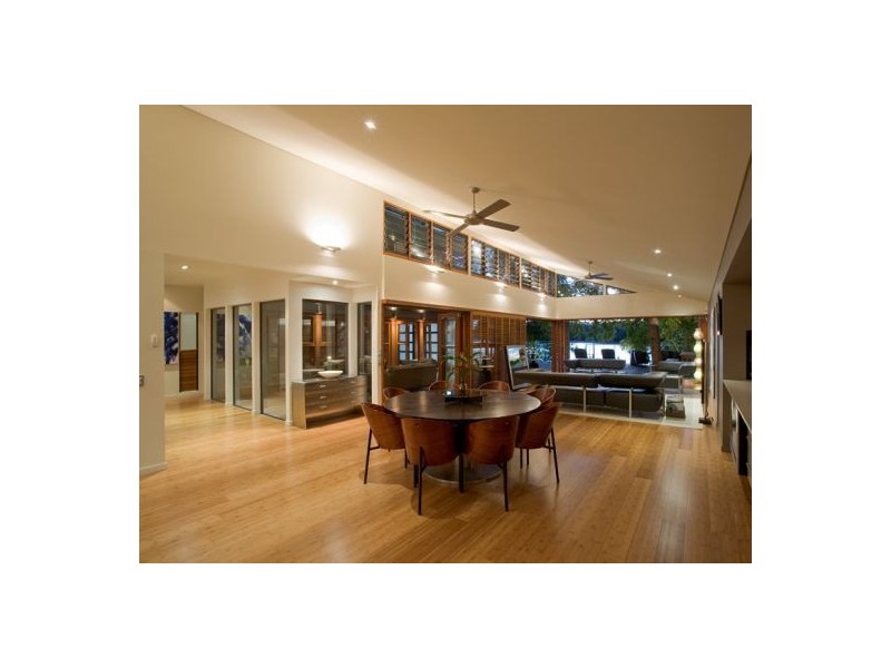 16 Noosa Parade, Noosa Heads QLD 4567