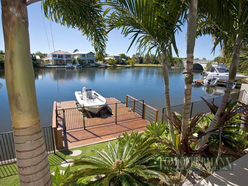 8 Seahorse Place, Noosa Waters QLD 4566