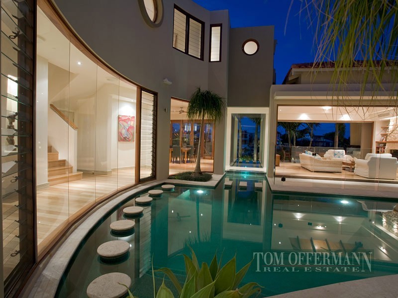 8 Seahorse Place, Noosa Waters QLD 4566
