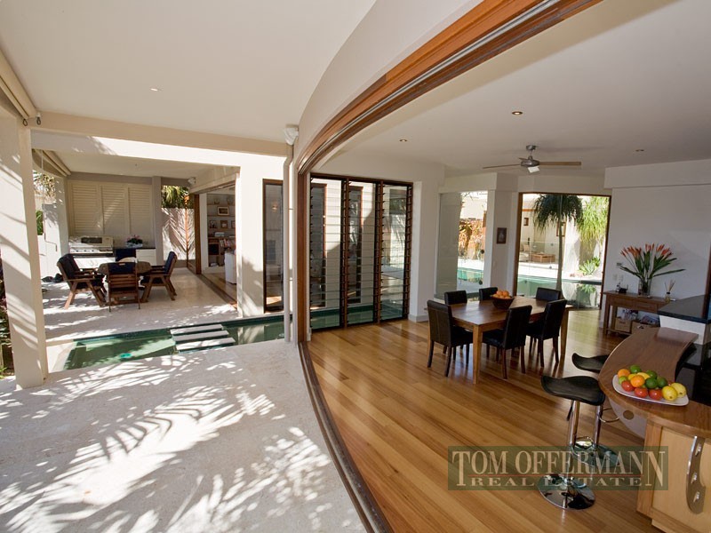 8 Seahorse Place, Noosa Waters QLD 4566