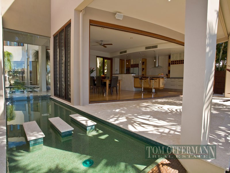 8 Seahorse Place, Noosa Waters QLD 4566