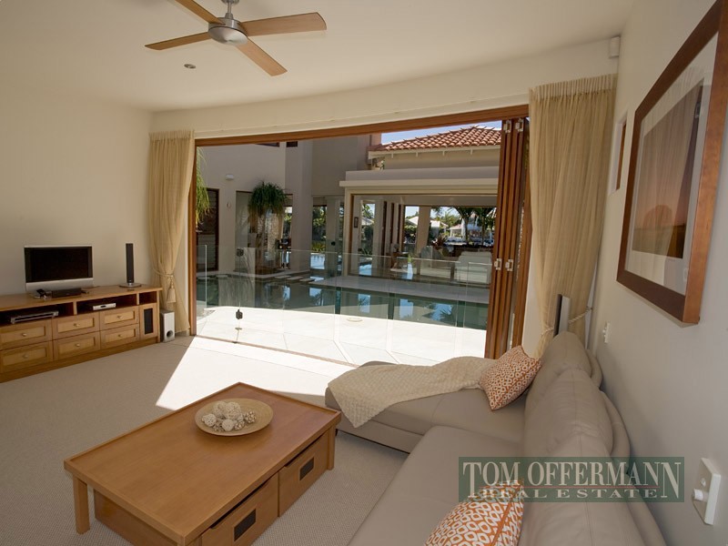 8 Seahorse Place, Noosa Waters QLD 4566