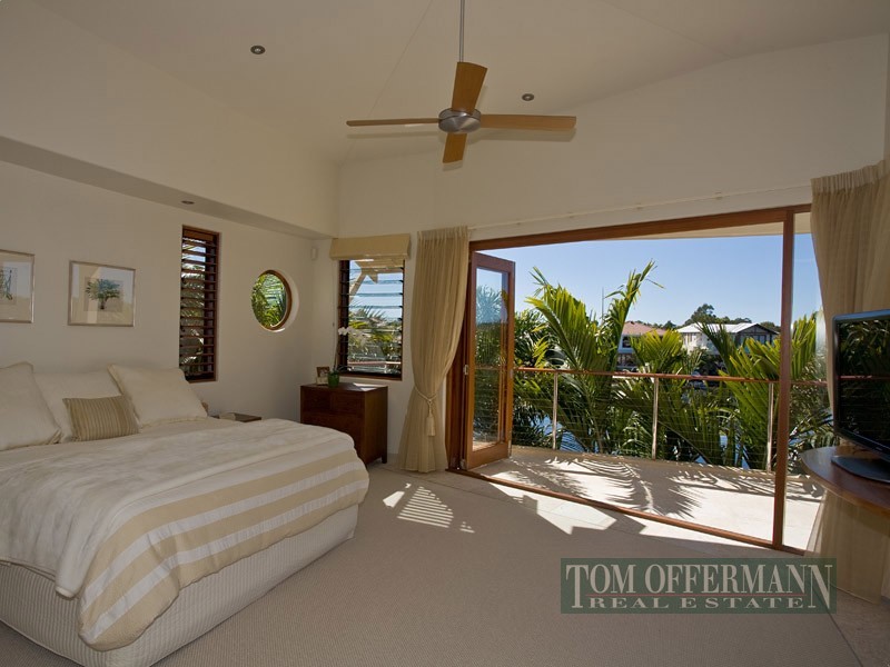 8 Seahorse Place, Noosa Waters QLD 4566