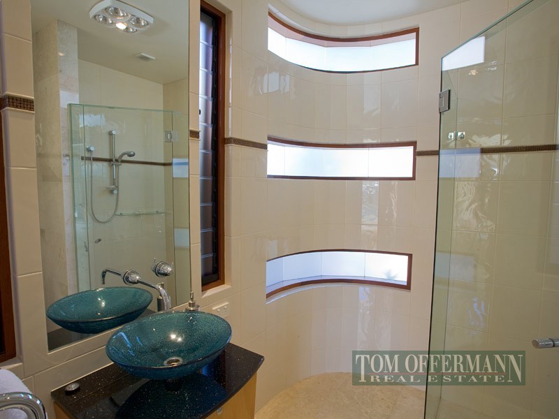 8 Seahorse Place, Noosa Waters QLD 4566
