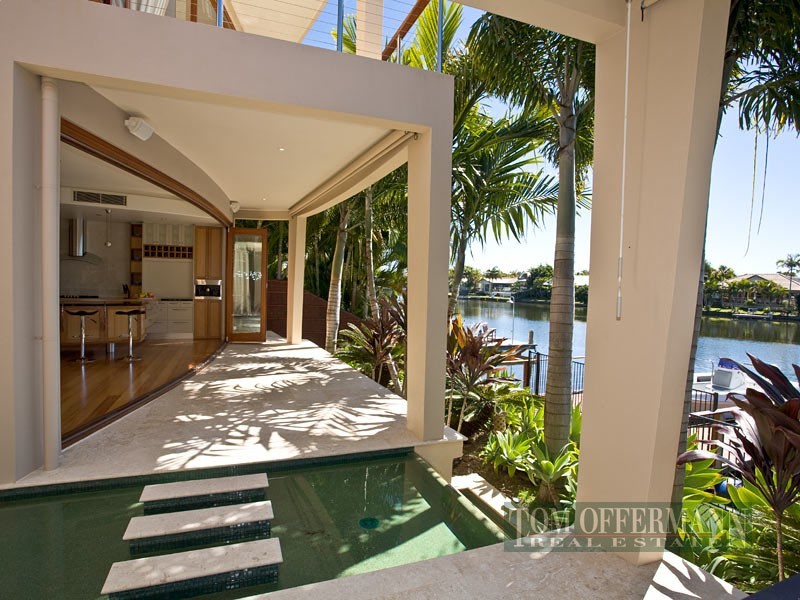 8 Seahorse Place, Noosa Waters QLD 4566