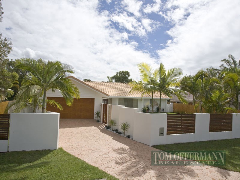 24 Seacove Court, Noosa Waters QLD 4566