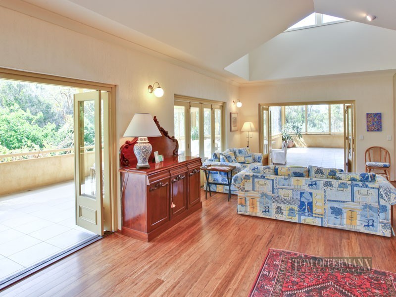 185 Lake Weyba Drive, Noosaville QLD 4566