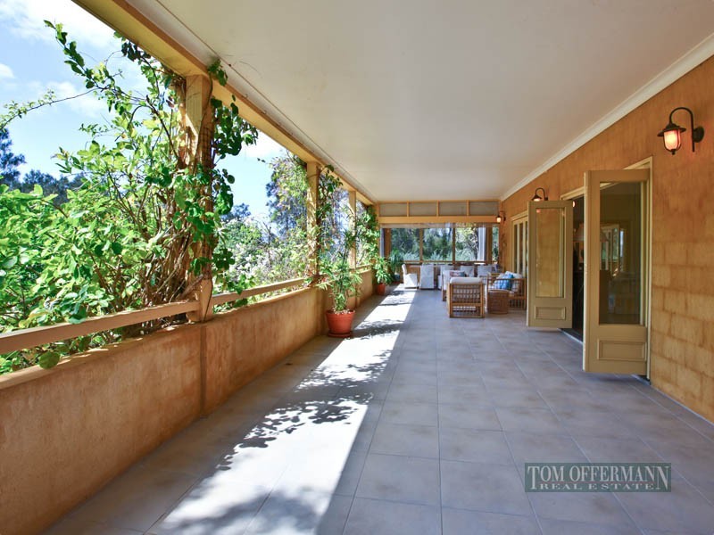 185 Lake Weyba Drive, Noosaville QLD 4566