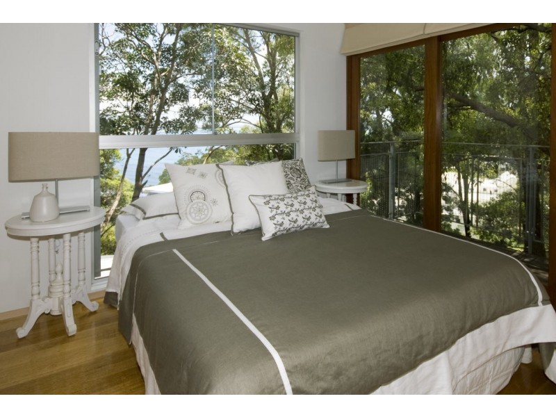 12 Bayview Road, Noosa Heads QLD 4567