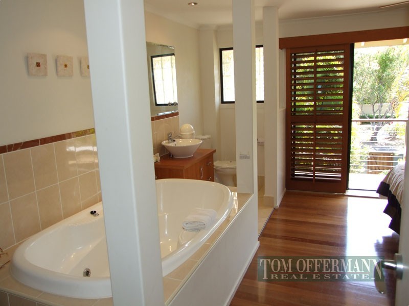 2/61 Noosa Parade, Noosa Heads QLD 4567