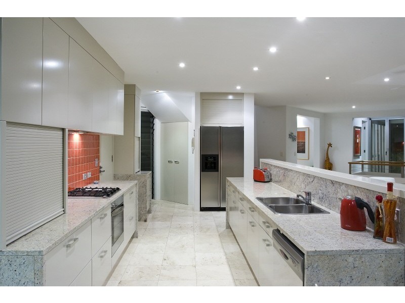 27 Bay View Road, Noosa Heads QLD 4567