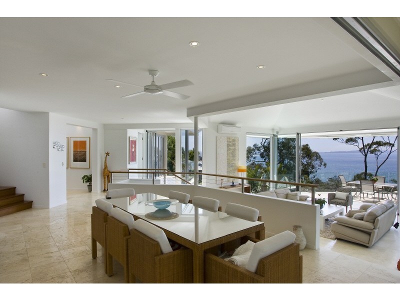 27 Bay View Road, Noosa Heads QLD 4567