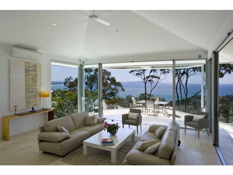27 Bay View Road, Noosa Heads QLD 4567
