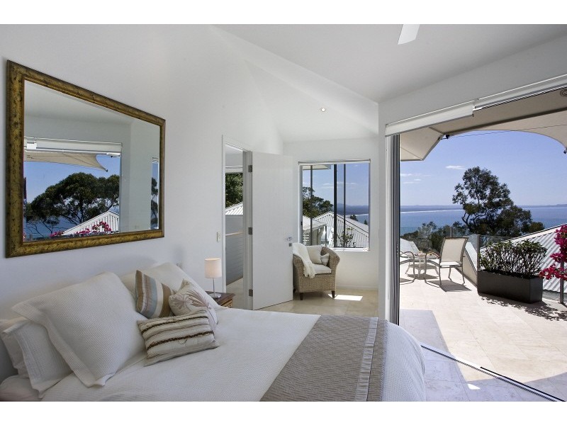 27 Bay View Road, Noosa Heads QLD 4567