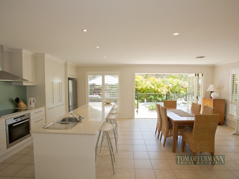 1 Stardust Court, Sunrise Beach QLD 4567