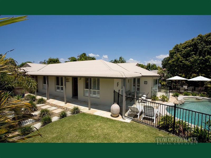 1 Stardust Court, Sunrise Beach QLD 4567