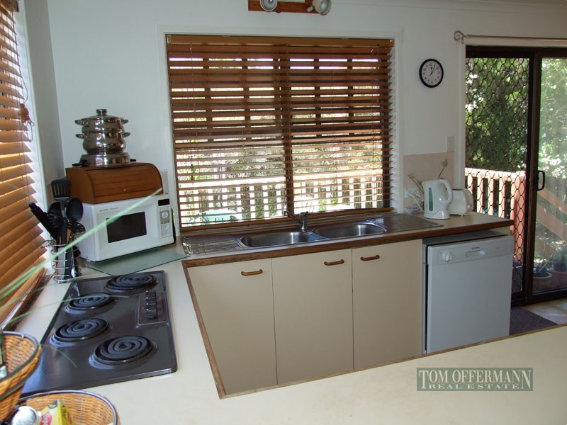 8 Orcades St, Sunrise Beach QLD 4567