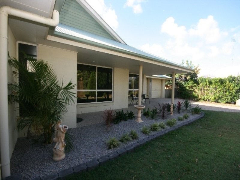 6 Hillside Court, Sunrise Beach QLD 4567