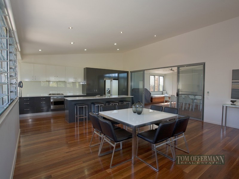 15 Beach Road, Noosa North Shore QLD 4565