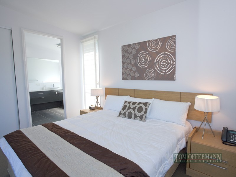 15 Beach Road, Noosa North Shore QLD 4565