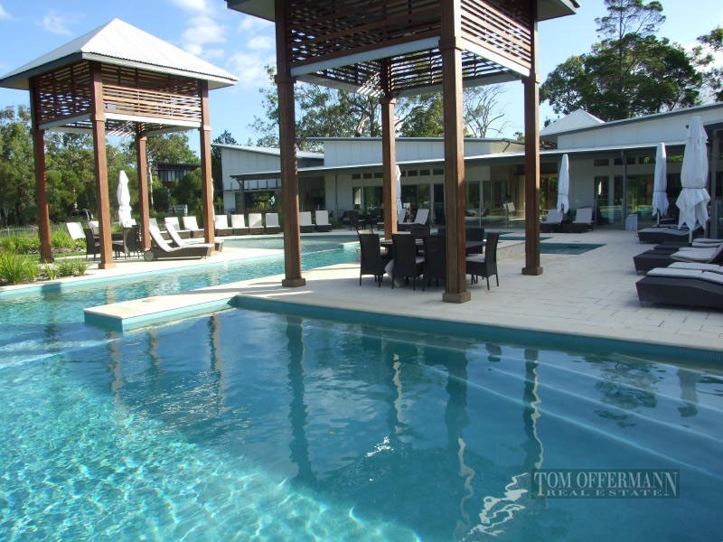 15 Beach Road, Noosa North Shore QLD 4565