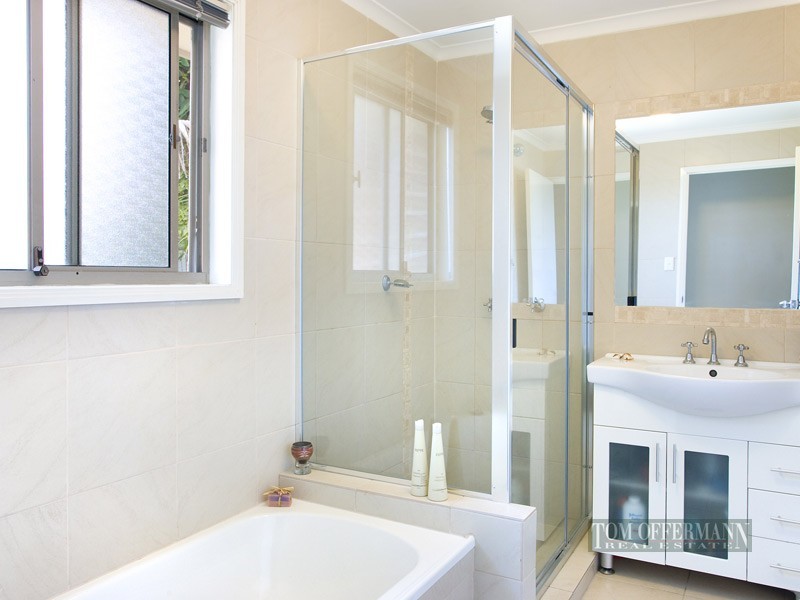 26 Dayspring St, Sunrise Beach QLD 4567