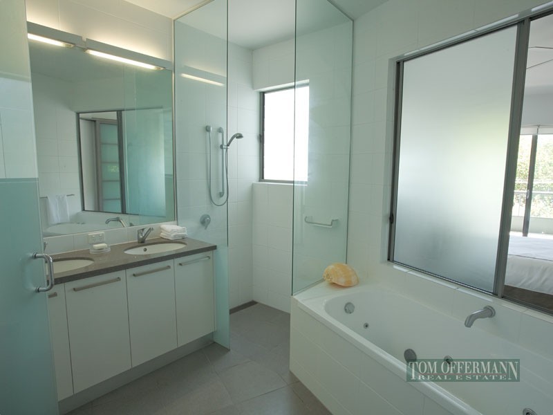 2/277 Gympie Terrace, Noosaville QLD 4566