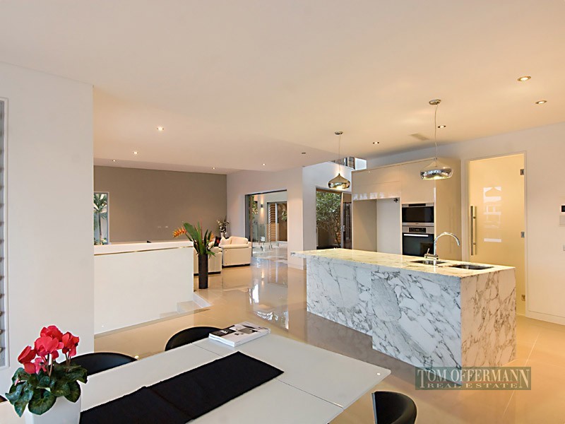 16 Seahorse Place, Noosa Waters QLD 4566