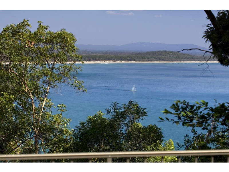 7 Allambi Rise, Little Cove QLD 4567