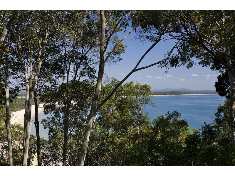 7 Allambi Rise, Little Cove QLD 4567