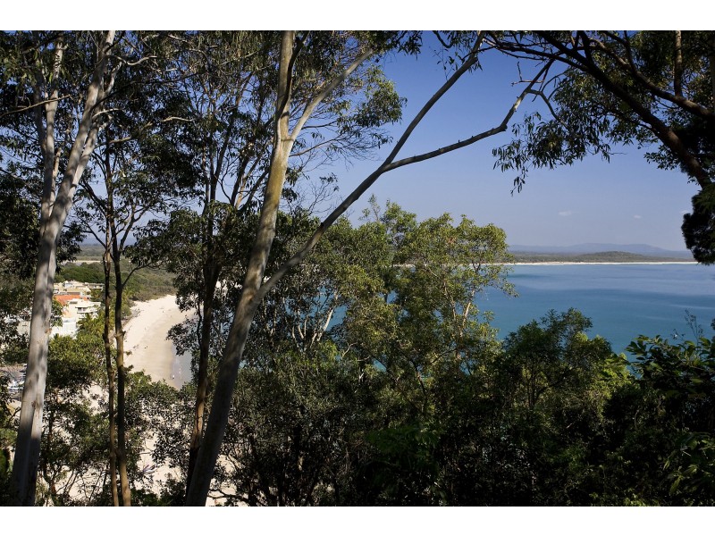 7 Allambi Rise, Little Cove QLD 4567