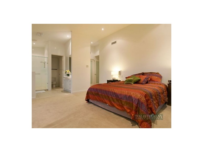 327 David Low Way, Peregian Beach QLD 4573