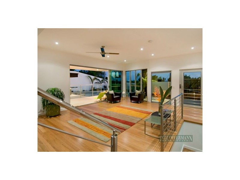 327 David Low Way, Peregian Beach QLD 4573