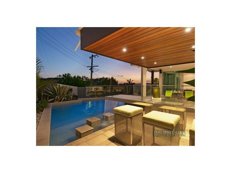 327 David Low Way, Peregian Beach QLD 4573