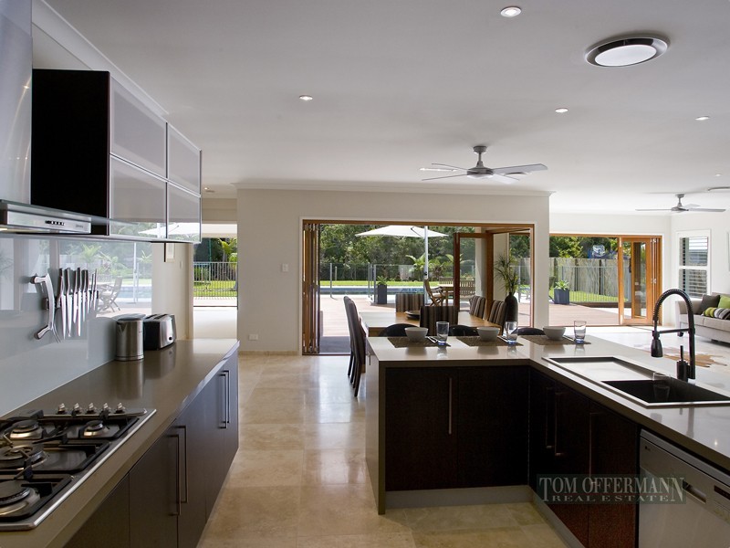 11 Attenuatta Place, Noosaville QLD 4566