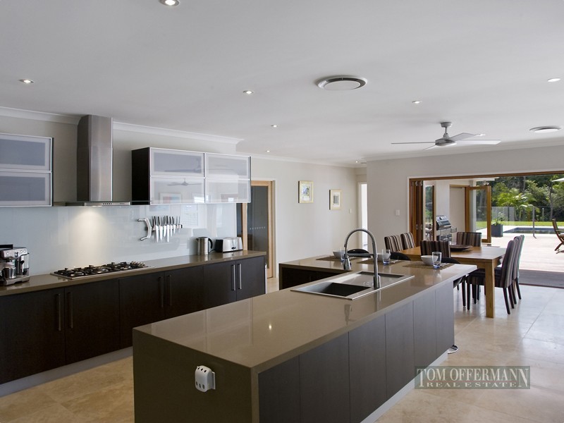 11 Attenuatta Place, Noosaville QLD 4566