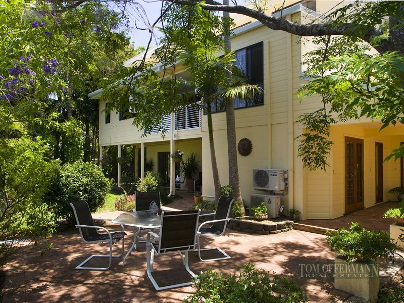 7 Honeysuckle Lane, Noosa Heads QLD 4567