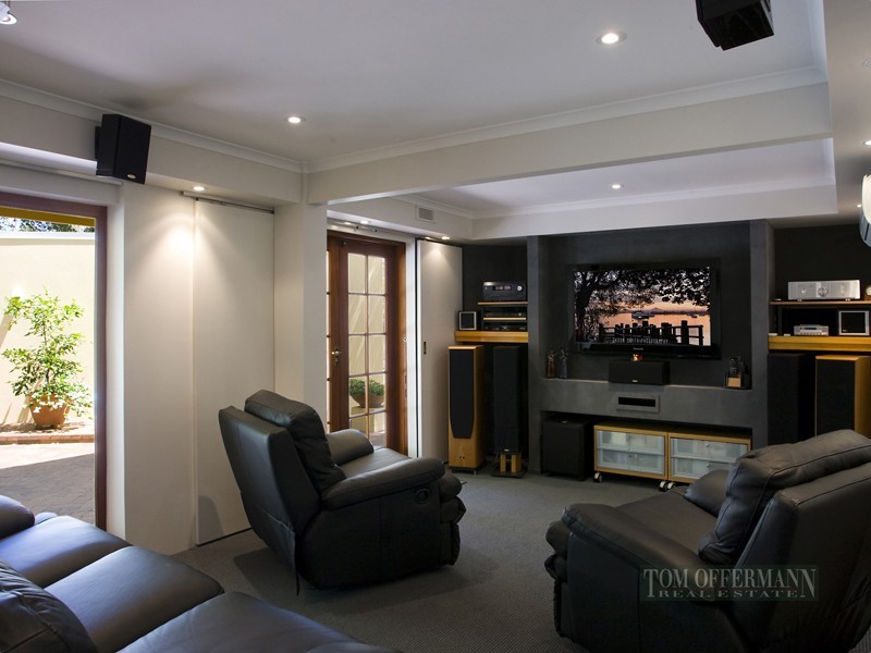 7 Honeysuckle Lane, Noosa Heads QLD 4567
