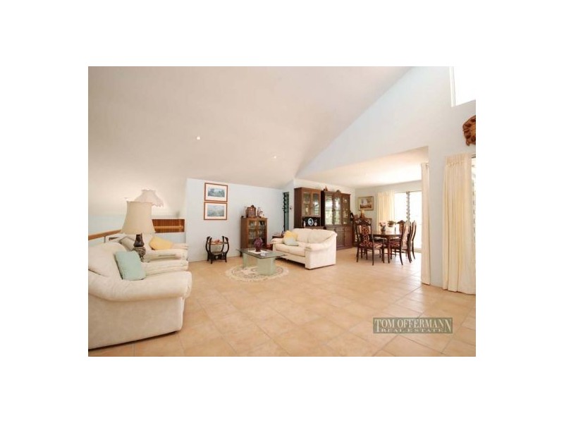 8 Tangmere Court, Noosa Heads QLD 4567