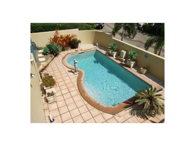 8 Tangmere Court, Noosa Heads QLD 4567