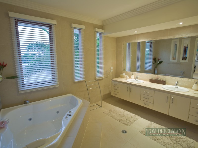 16 The Promontory, Noosa Waters QLD 4566