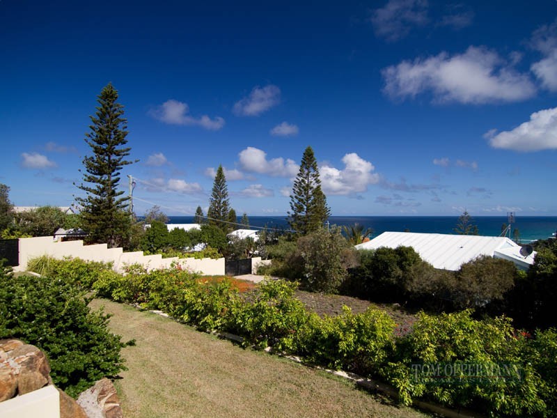 17 McAnally Drive, Sunshine Beach QLD 4567