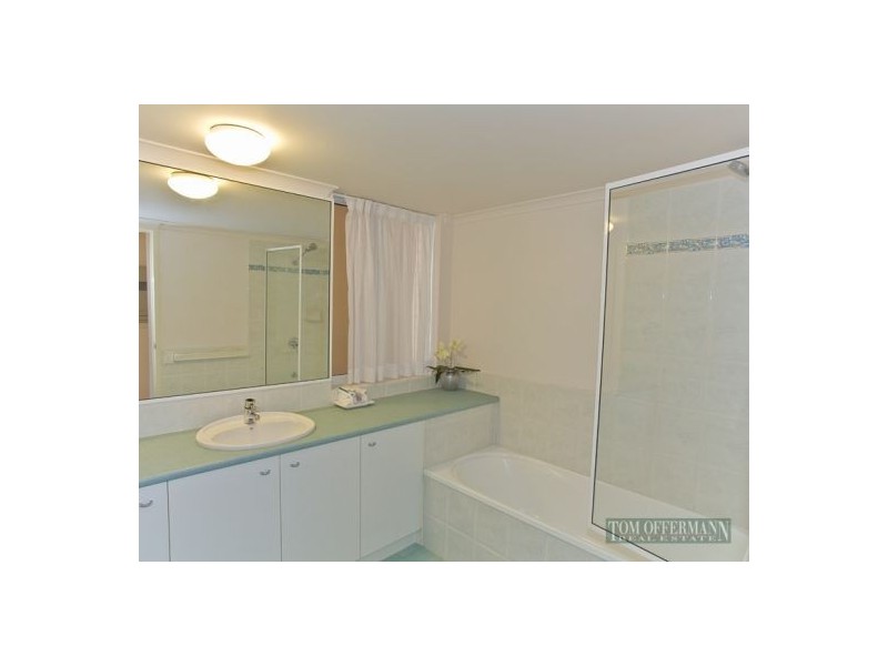 19 Macquarie Lodge, 53 Banksia Ave, Noosa Heads QLD 4567