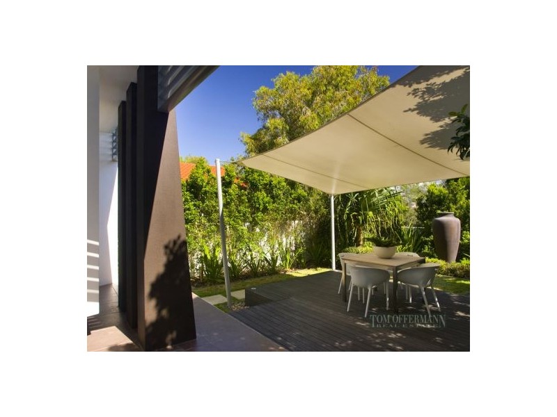 1/37 Sobraon Street, Sunrise Beach QLD 4567