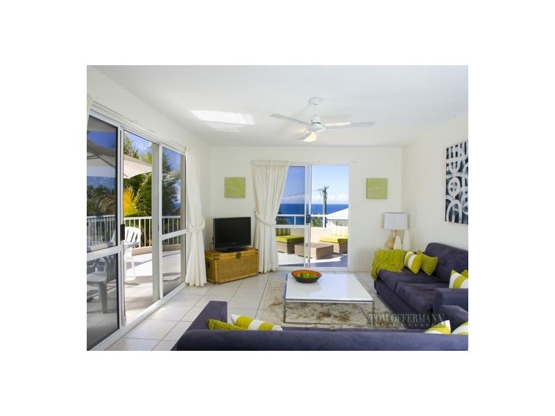 2/41 Tingira Cres, Sunrise Beach QLD 4567